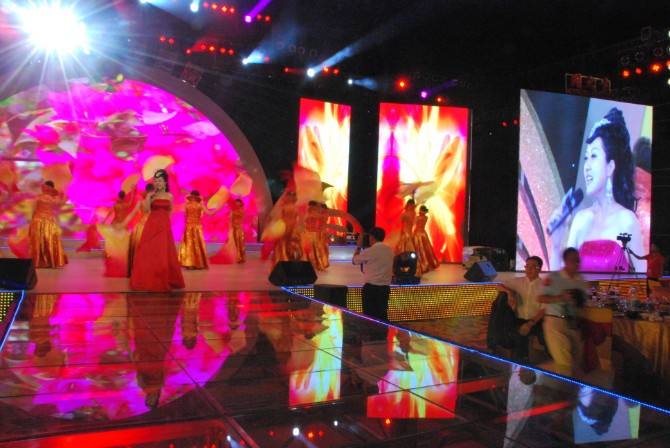 專業的演藝公司在活動中體現出來